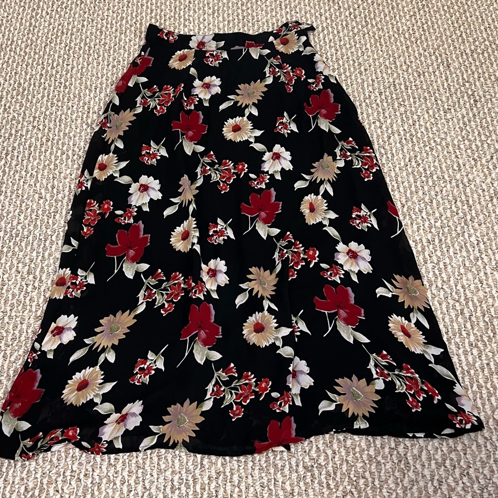 Petite Sophisticate Black Floral Midi Skirt Size 2 Goth Cottagecore Whimsigoth - Picture 8 of 15